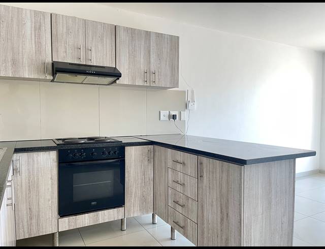 2 BEDROOM APARTMENT RENTED IN RETREAT